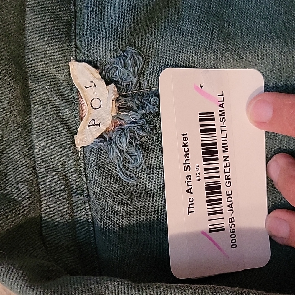 Shacket - Picture 2 of 8